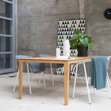 Afbeelding in Gallery-weergave laden, Duurzame eikenhouten tafel met fijn werkblad