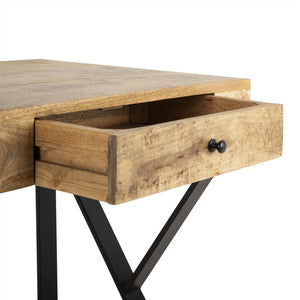 Bureau met stalen onderstel