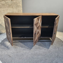 Afbeelding in Gallery-weergave laden, Dressoir midcentury stijl en industriële details deurtjes