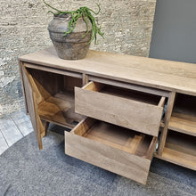Afbeelding in Gallery-weergave laden, TV meubel 180cm mango hout lade detail foto