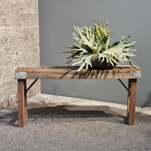Afbeelding in Gallery-weergave laden, Bankje van gerecycled hout