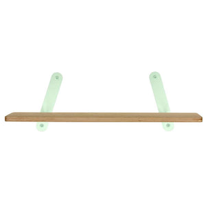 Houten wandplank 60cm voor kinderkamer met aluminium wandbeugels in kleur munt