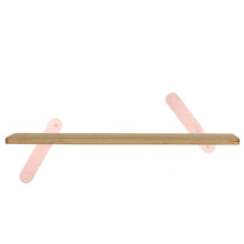 Afbeelding in Gallery-weergave laden, Houten wandplank 60cm voor kinderkamer met aluminium wandbeugels in kleur roze