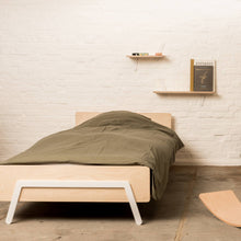 Afbeelding in Gallery-weergave laden, Kinderbed uit duurzame multiplex wit