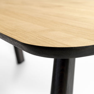 Eau Rouge eiken eettafel by Kluskens