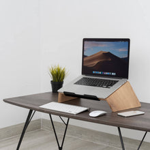 Afbeelding in Gallery-weergave laden, Laptopstand in duurzaam eikenhout macbook