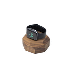 Afbeelding in Gallery-weergave laden, Oakywood Apple Watch Dock Walnoot