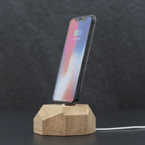 Oakywood iPhone Dock prachtig polygonaal design