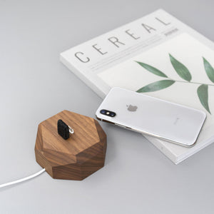 Oakywood iPhone Dock walnut