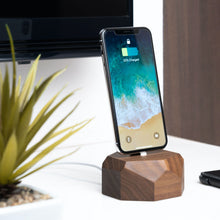 Afbeelding in Gallery-weergave laden, Oakywood handige iPhone Dock 