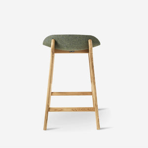 Unsual Counterstool eikenhouten oude legerkledij