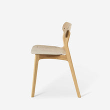 Afbeelding in Gallery-weergave laden, Ubu Chair eikenhout koffiezakken
