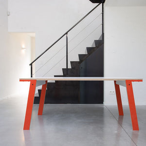 rform Flat Table Large vos oranje