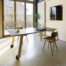 Afbeelding in Gallery-weergave laden, rform Wheel Table Large sfeer