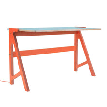 Afbeelding in Gallery-weergave laden, rform Volt bureau oranje poten vlinderblauw blad